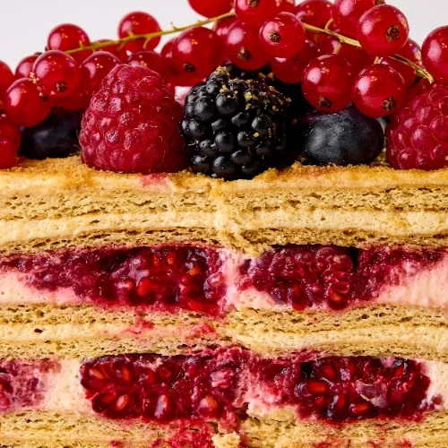Honey cake Raspberry
