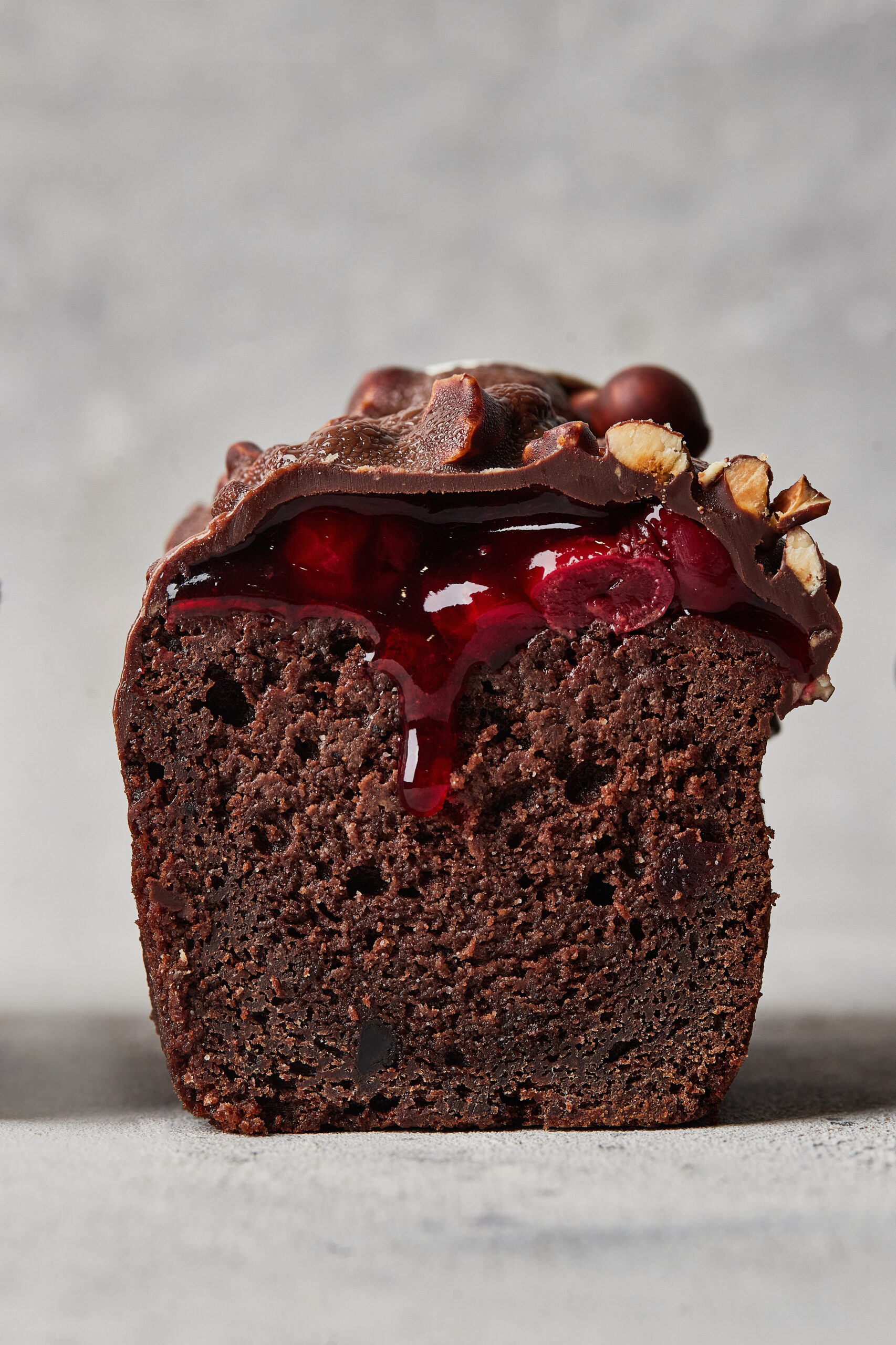 Кекс шоколадний з вишнями